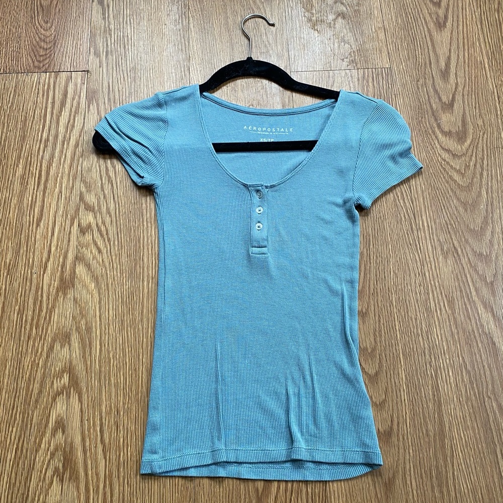 Aeropostale button top